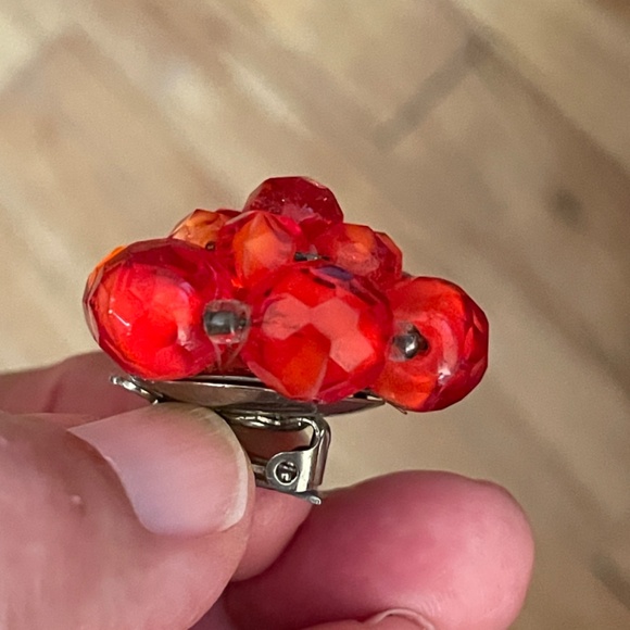 West Germany Signed Vintage Red Crystal Bead Clip-on Earrings - Picture 13 of 13
